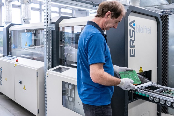 Through-Hole-Technologie